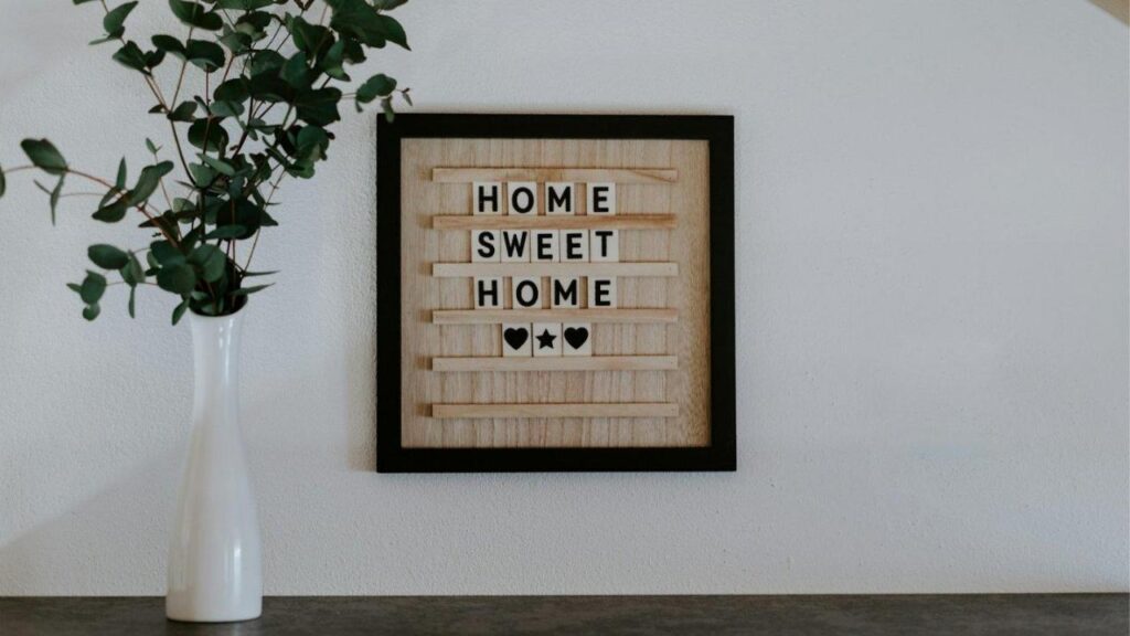 Astuces pour retrouver votre maison impeccable à votre retour de vacances